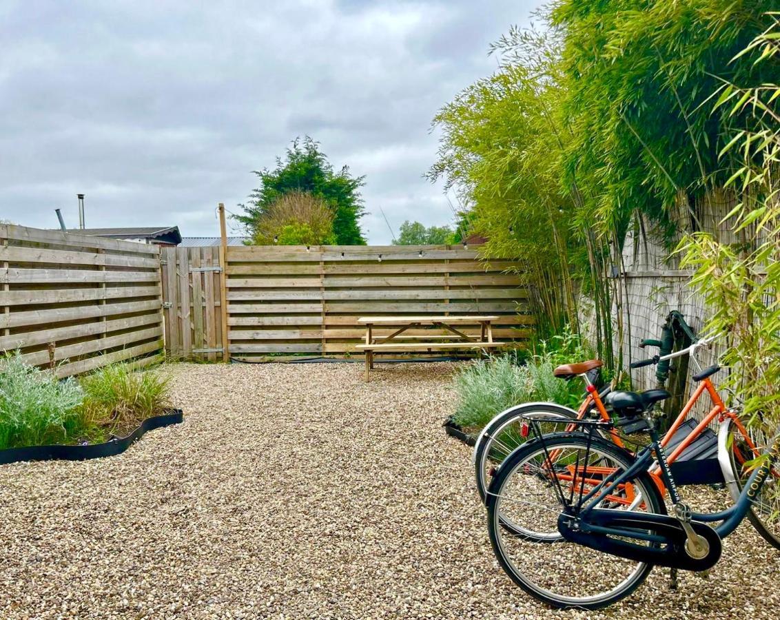 הוילה Vijfhuizen Tiny House With Garden And Jacuzzi Near Amsterdam מראה חיצוני תמונה
