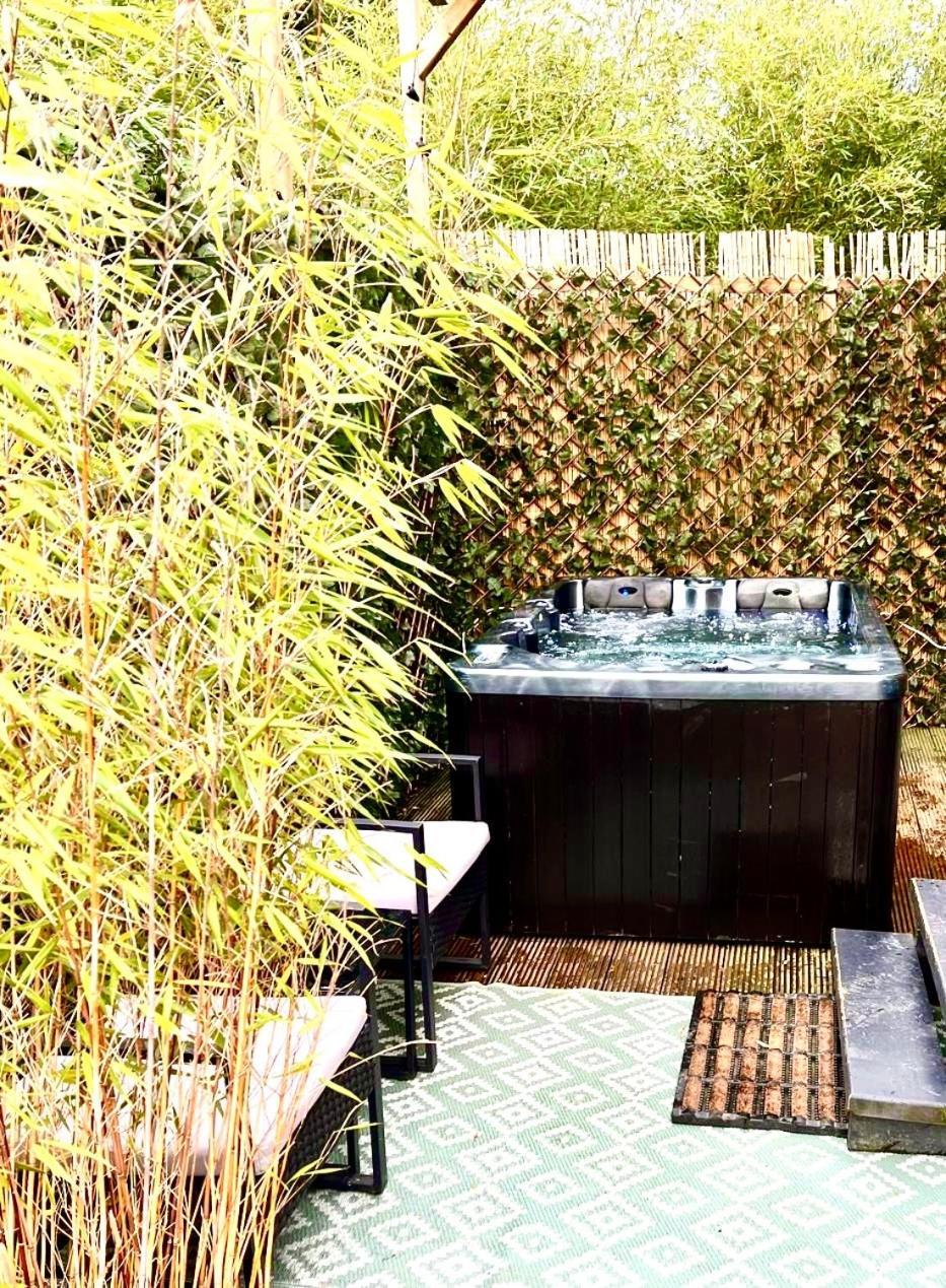 הוילה Vijfhuizen Tiny House With Garden And Jacuzzi Near Amsterdam מראה חיצוני תמונה